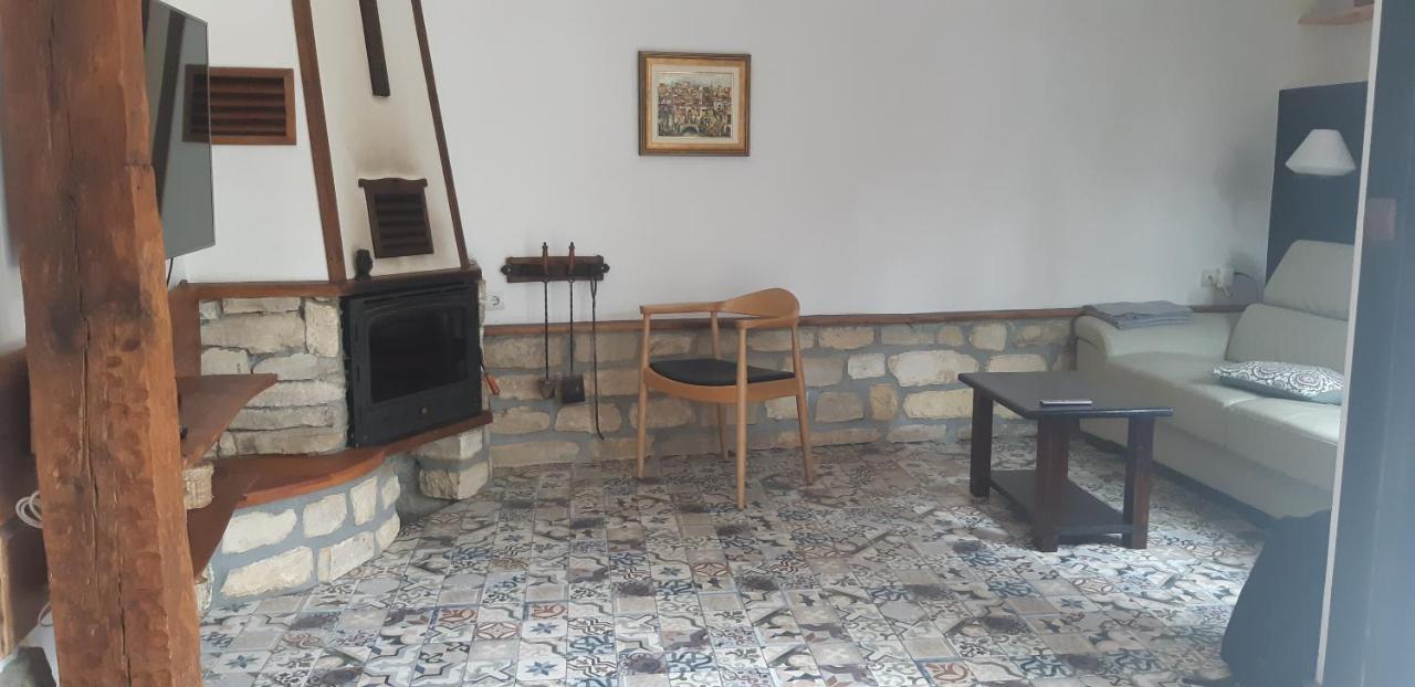 The Red Konak Villa Veliko Tarnovo Exterior photo