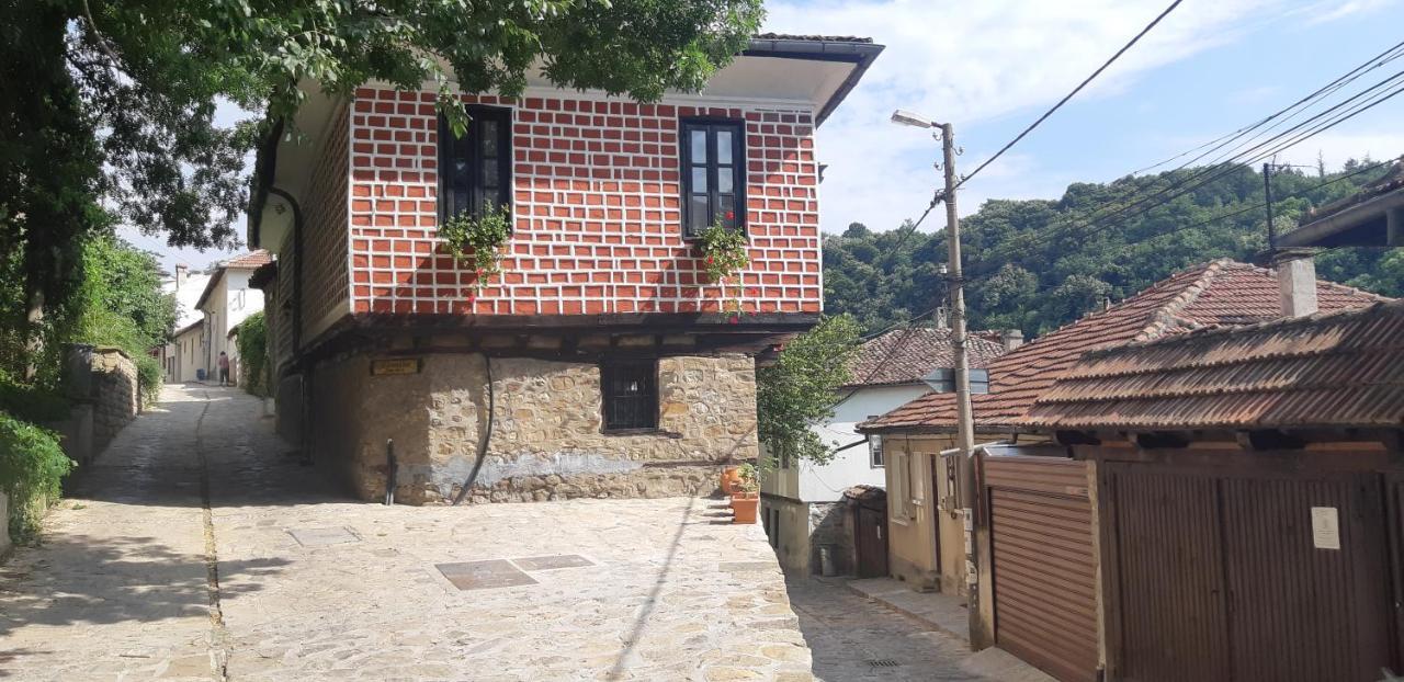 The Red Konak Villa Veliko Tarnovo Exterior photo