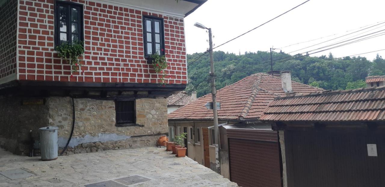 The Red Konak Villa Veliko Tarnovo Exterior photo