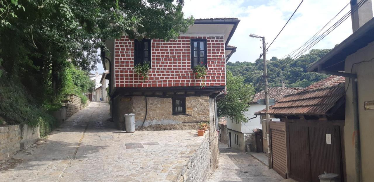The Red Konak Villa Veliko Tarnovo Exterior photo