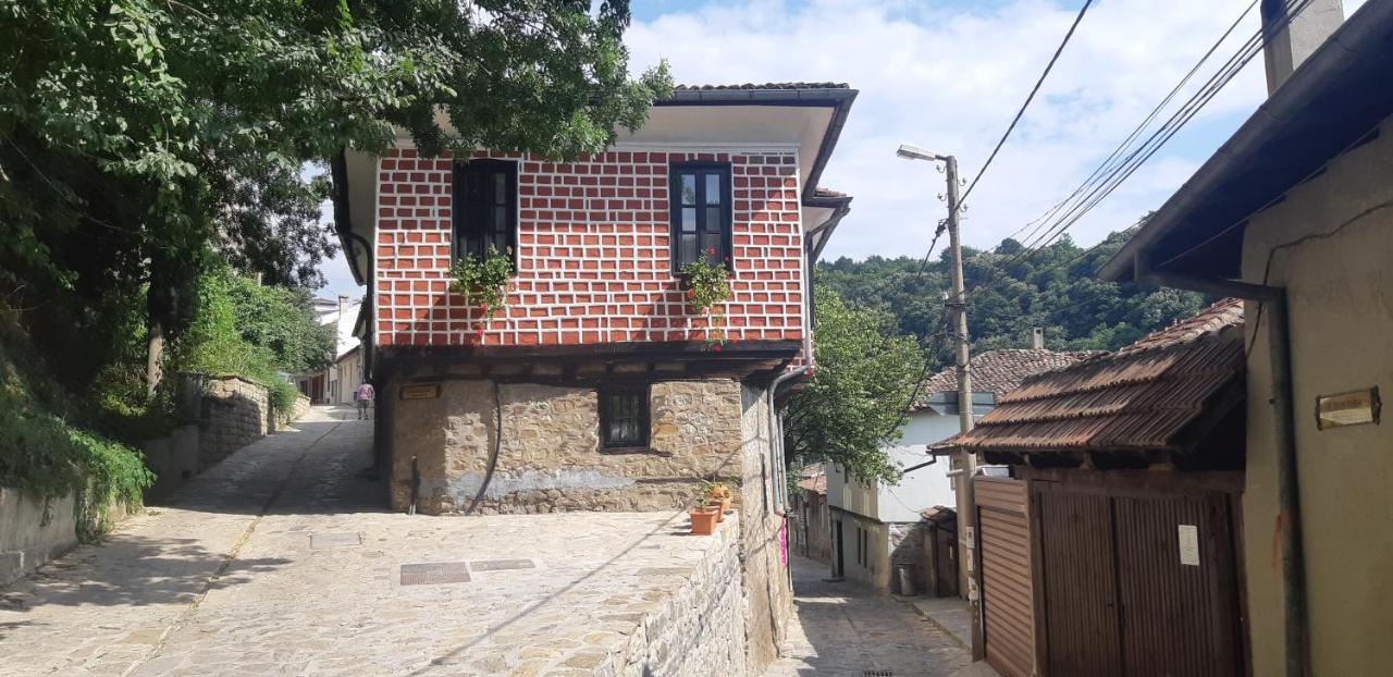 The Red Konak Villa Veliko Tarnovo Exterior photo