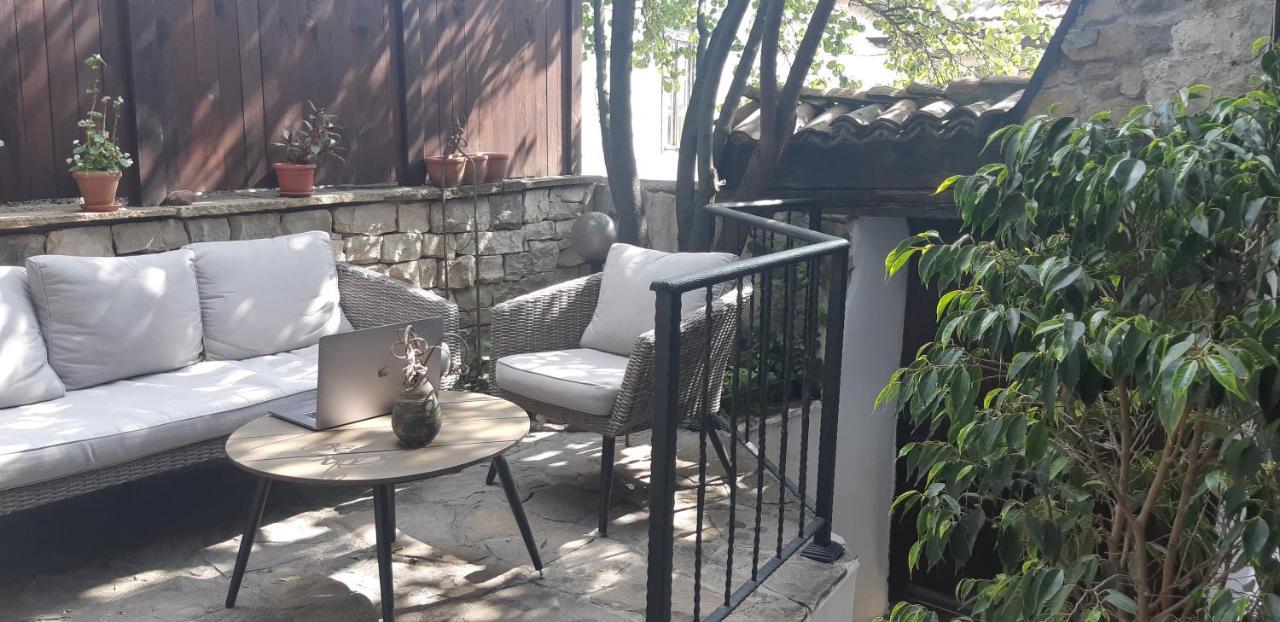 The Red Konak Villa Veliko Tarnovo Exterior photo
